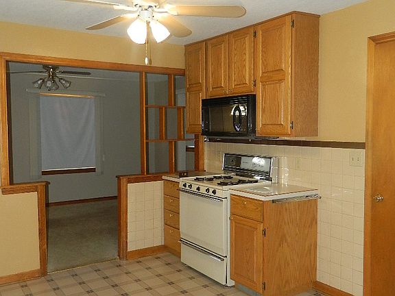 Kitchen with Appliances