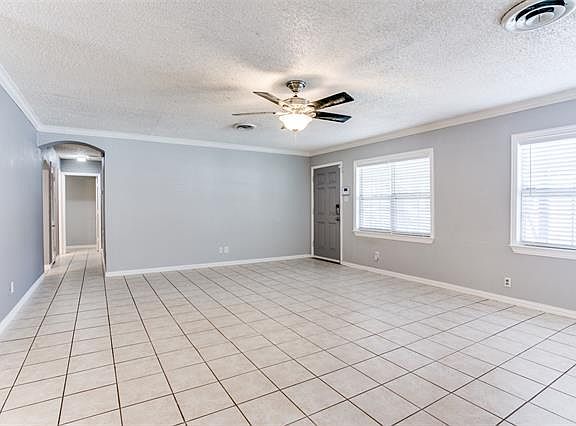 5th image of 8420 Quebec Dr