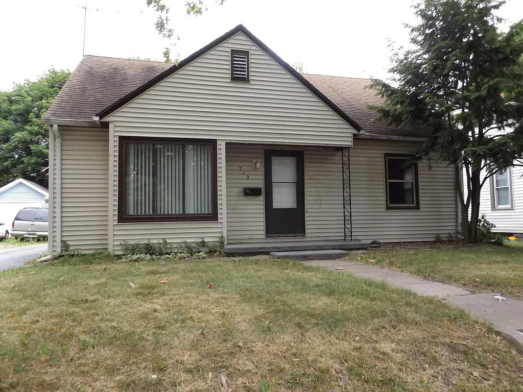 712 Southworth Ter photo 1