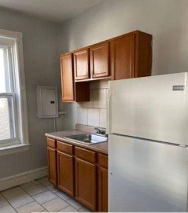 3rd image of 5219 Spruce St Floor 1