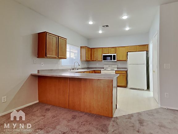 4th image of 12925 W Aster Dr