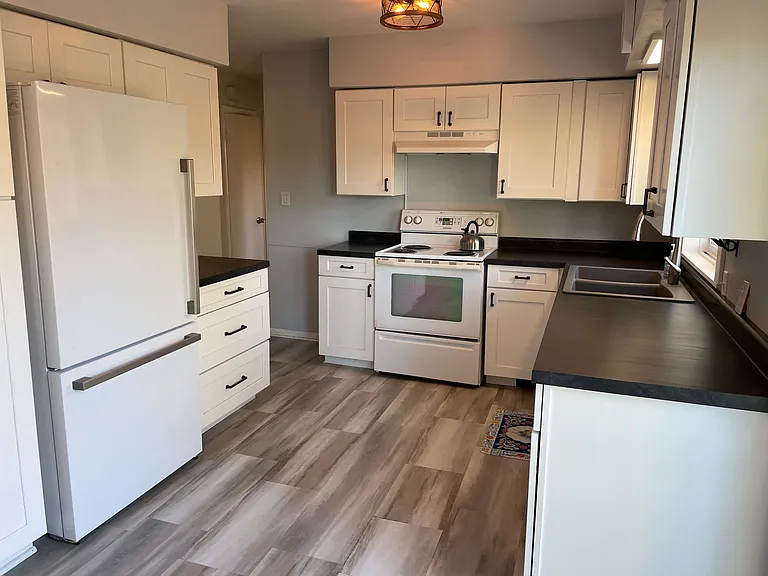 6069 Edmar Dr — Photo 3