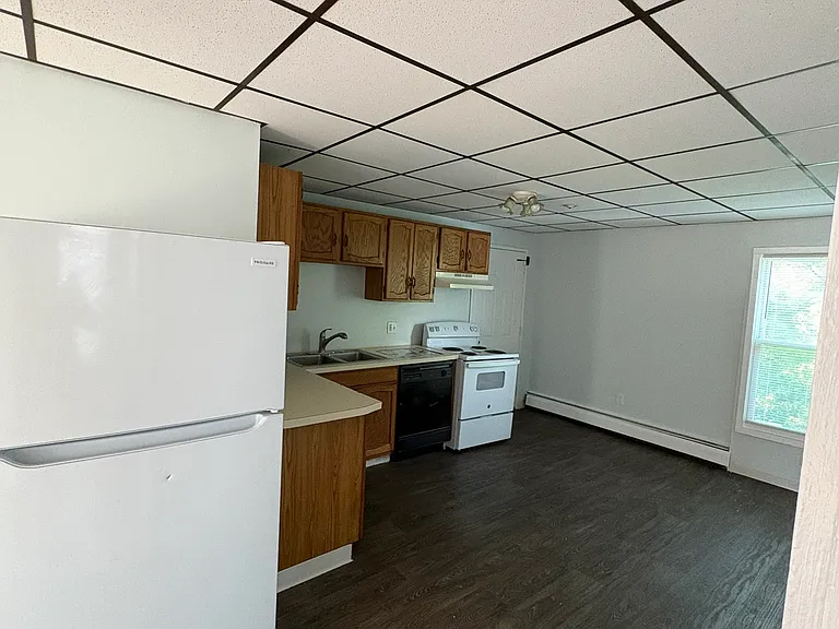 34 E Main St #8 — Photo 7