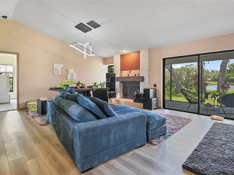 2906 Windridge Dr — Photo 5