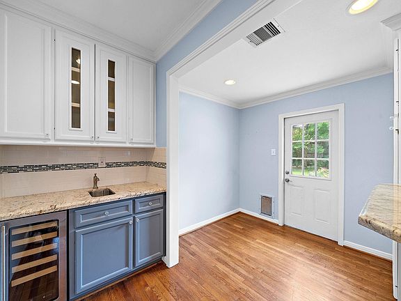 3rd image of 3807 Northwestern St