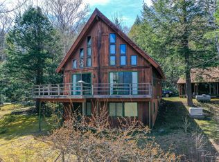 137 Peterson Ln, Brunswick, ME 04011