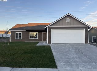 2878 Curlew St, Umatilla, OR 97882