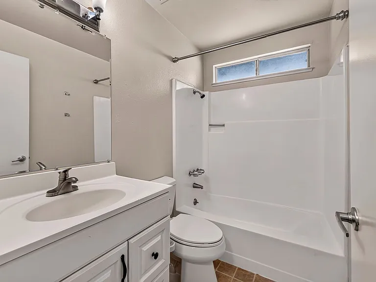 116 W Shasta Ave — Photo 7