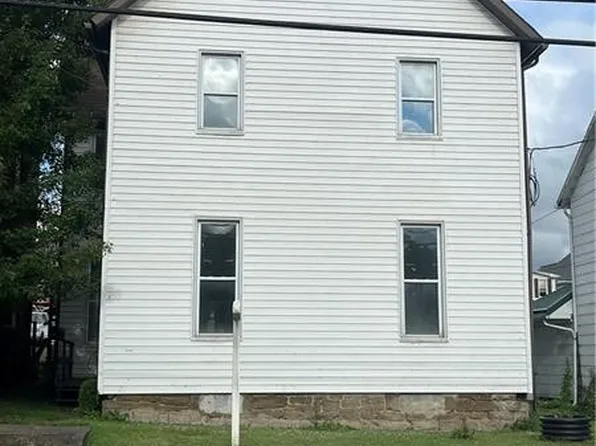 514 Pittsburgh St, Scottdale, PA 15683