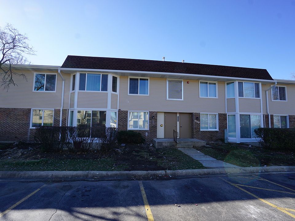 1st image of 3000 Roberts Dr #13-1
