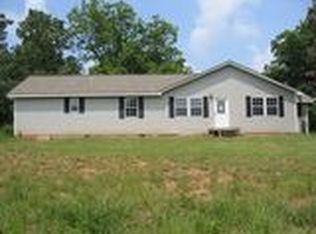 300 Loop Rd, Commerce, GA 30530