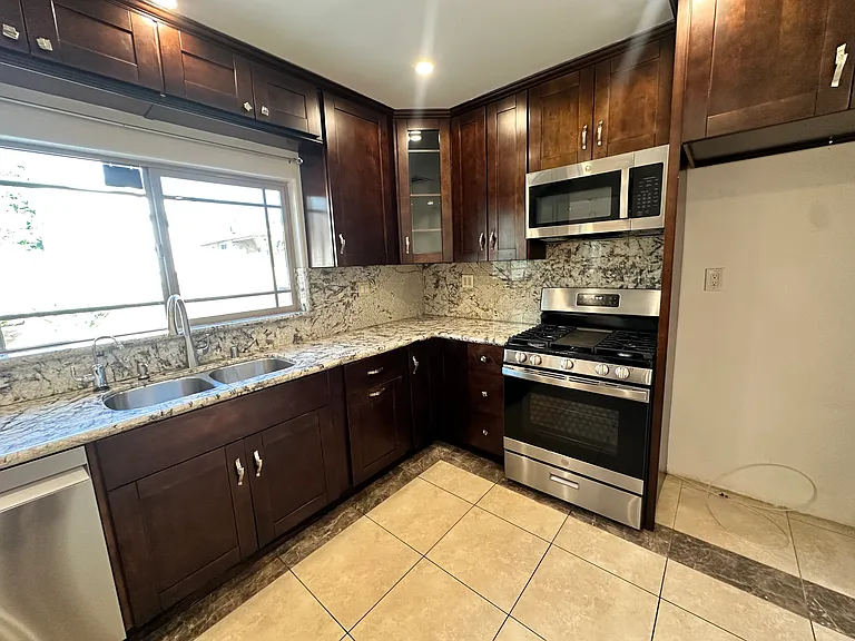 10635 Langmuir Ave — Photo 10