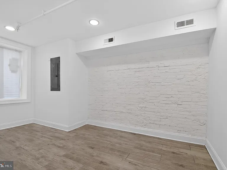 1707 N Capitol St NE #1 — Photo 8