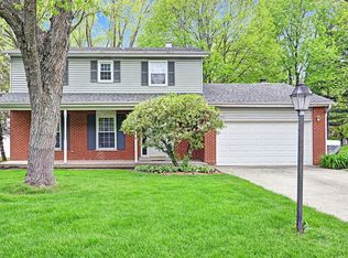 6926 Clarendon Hills Rd, Darien, IL 60561