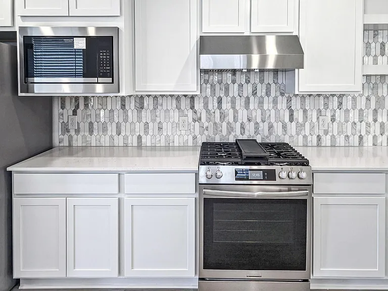 6323 Laguna Terra Dr — Photo 17