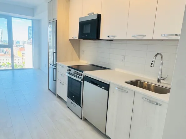75 James St S, Hamilton, ON