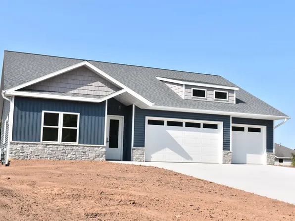 3208 Eclipse Dr, Green Bay, WI 54311