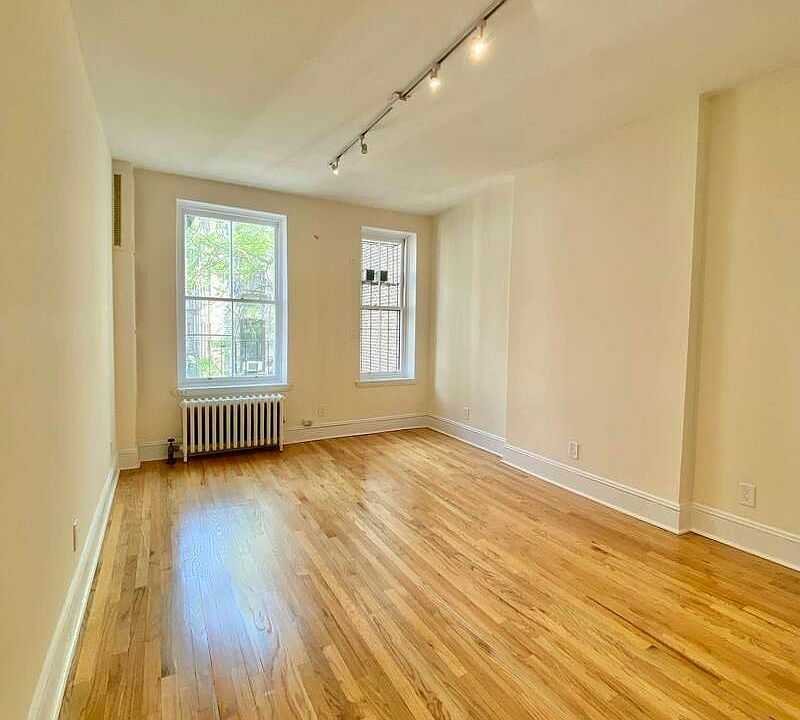 1st image of 173 Sullivan St APT 4A