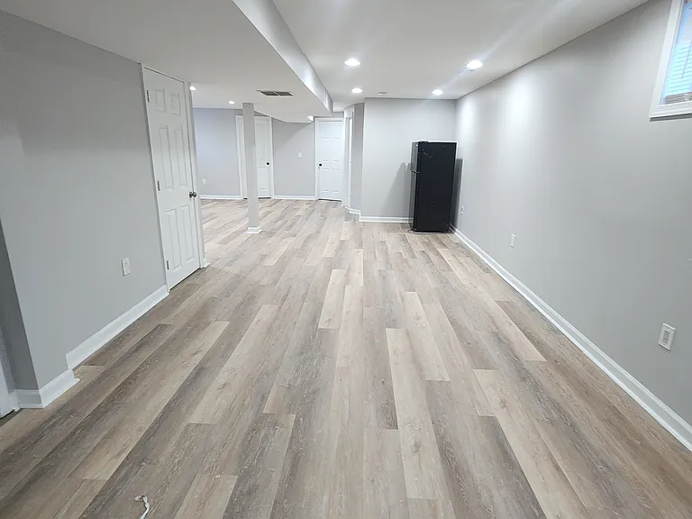 5608 Eastwood Ct — Photo 2
