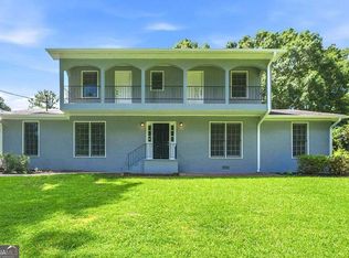 211 Pioneer Trl, Marietta, GA 30068