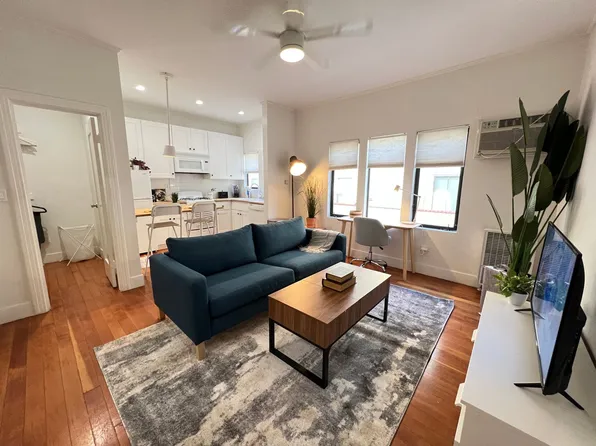 2050 Dracena Dr.