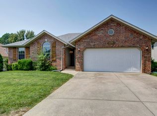 429 Melaleuca Dr, Springfield, MO 65809