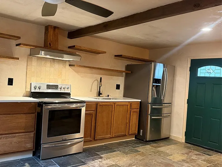 239 1/2 Westheimer Rd #A — Photo 4