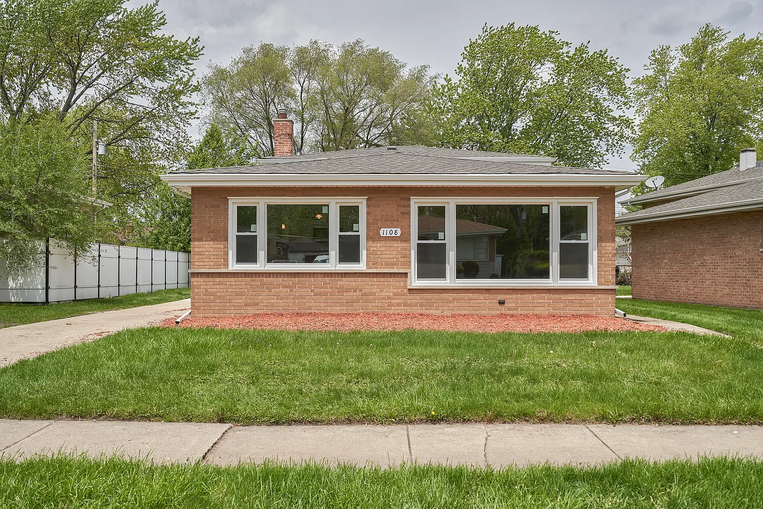 1108 Blouin Dr photo 1