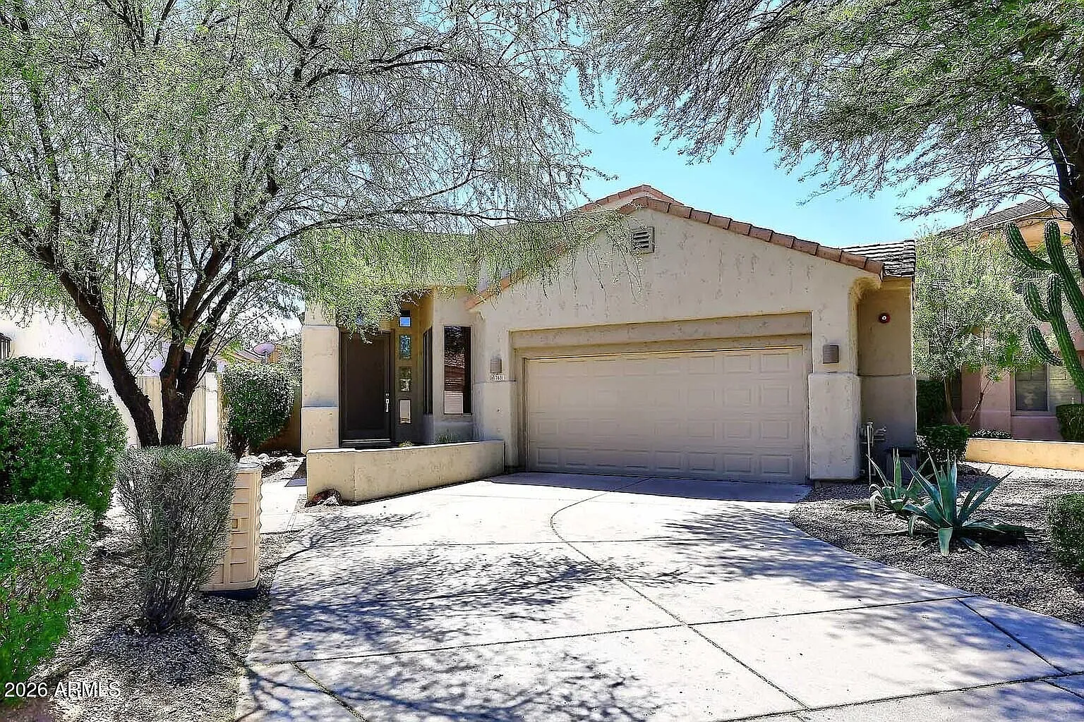 3 bed, 3.0 bath, 2201 sqft, $4,000 — Photo 1