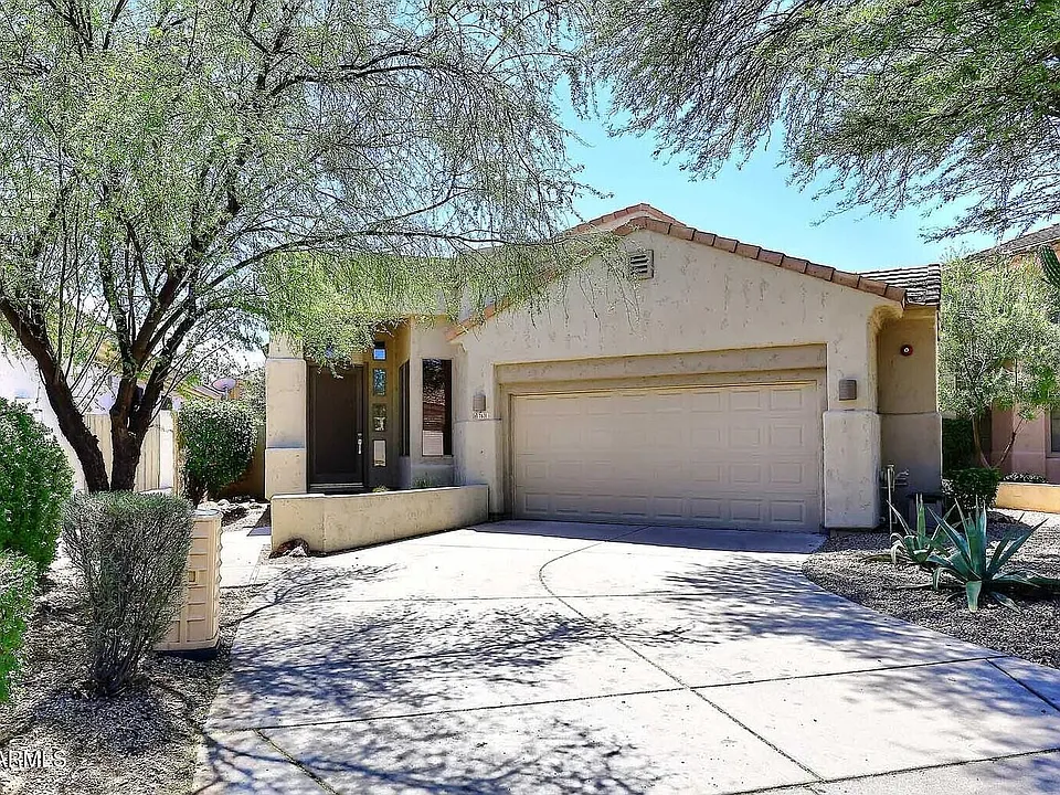 7631 E Los Gatos Dr
