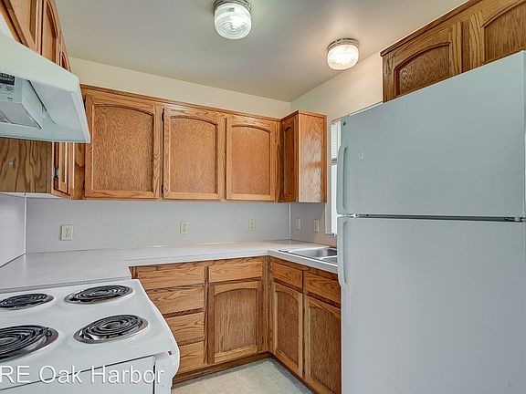 3rd image of 306 NE 6th St