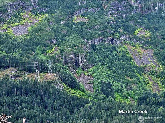 5th image of 6710 6710 Martin Creek