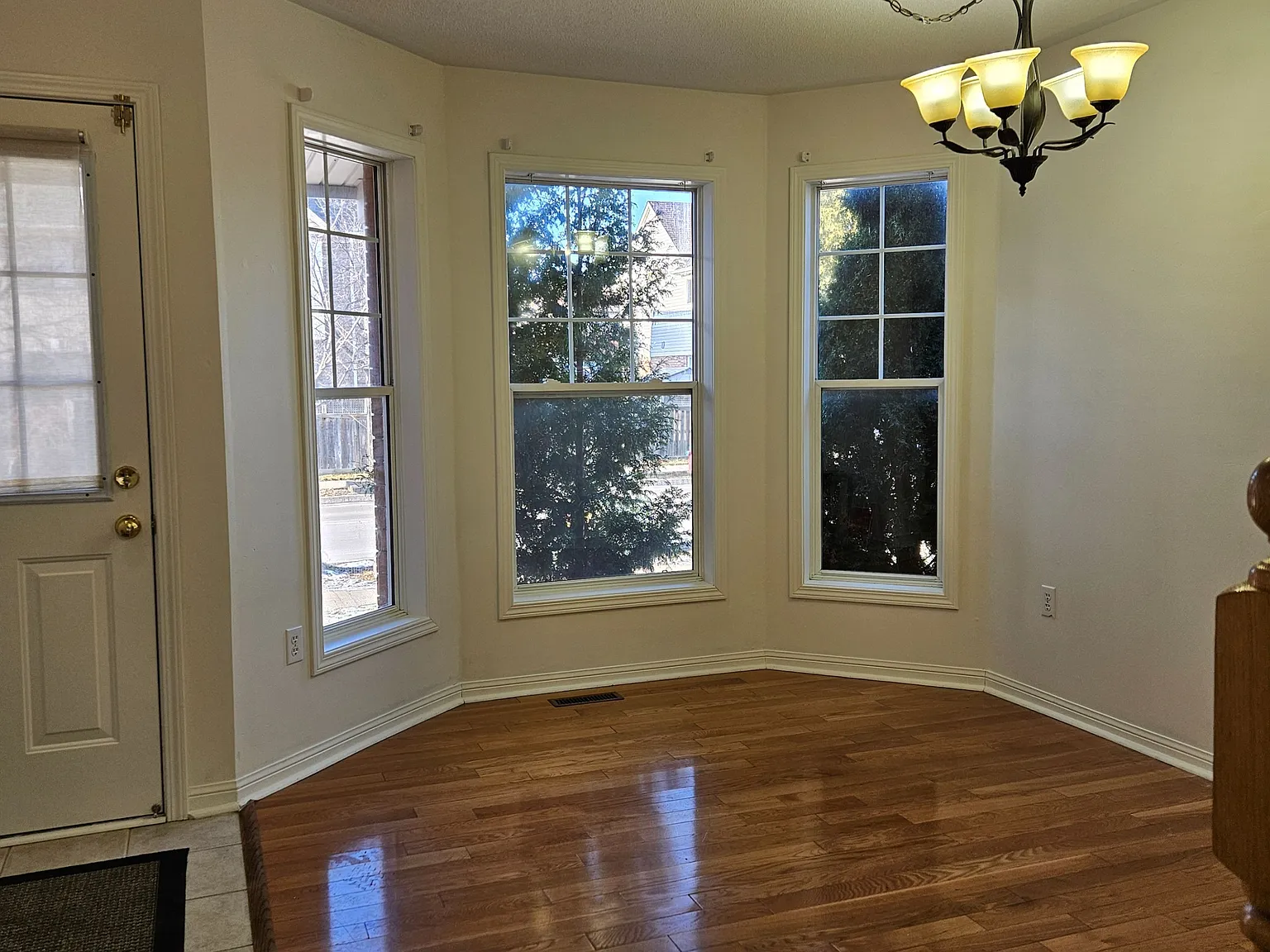3 bed, $3,100 — Photo 4
