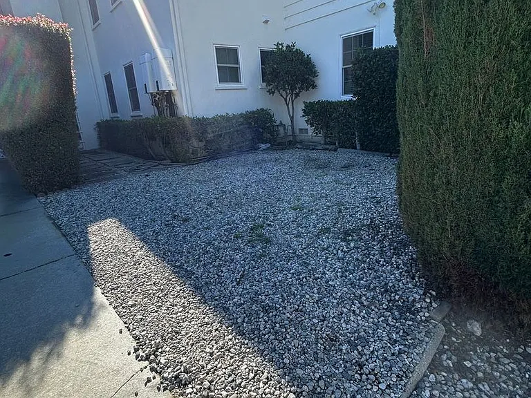 9750 Newman St — Photo 36