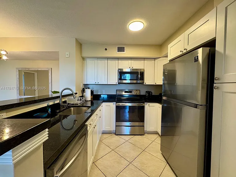 19501 E Country Club Dr #9503 — Photo 7