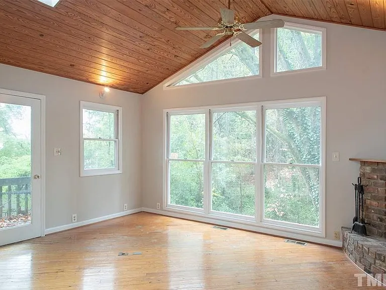 612 Old Farm Rd — Photo 8