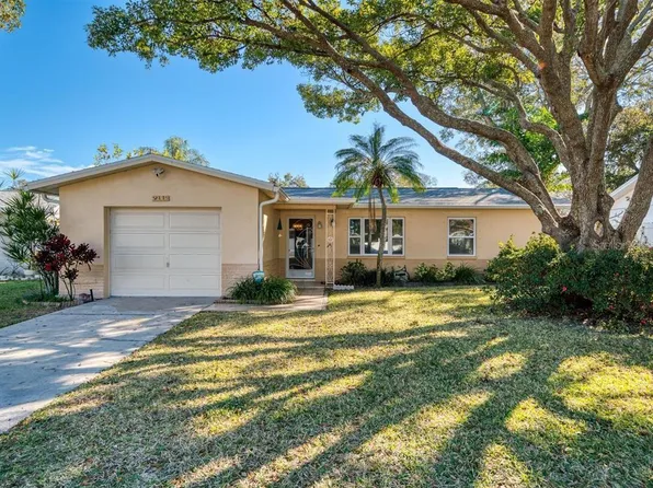 2113 Lauren Dr, Largo, FL 33774