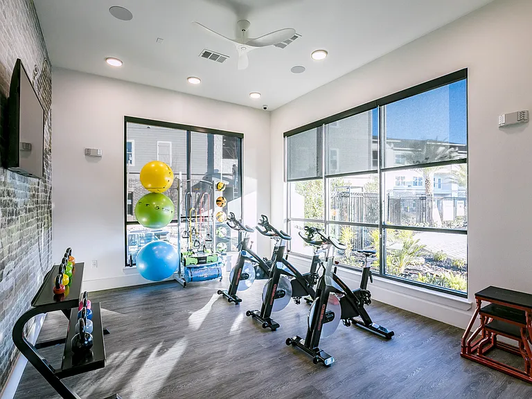 Cue Luxury Apartments — Photo 31