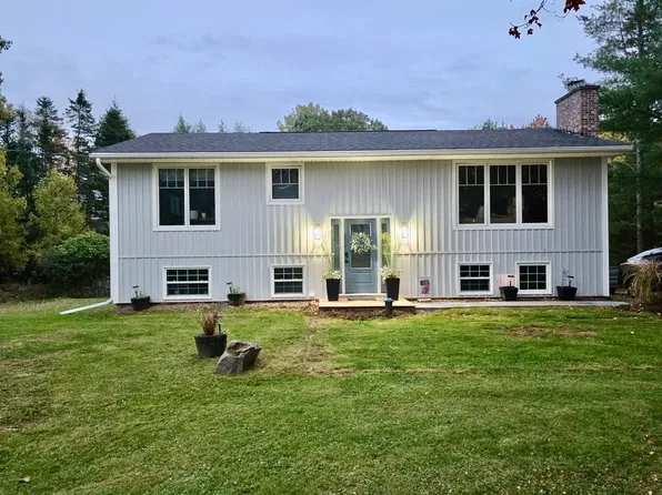 45 Springwaters Pl, Colchester, NS B6L 2V2