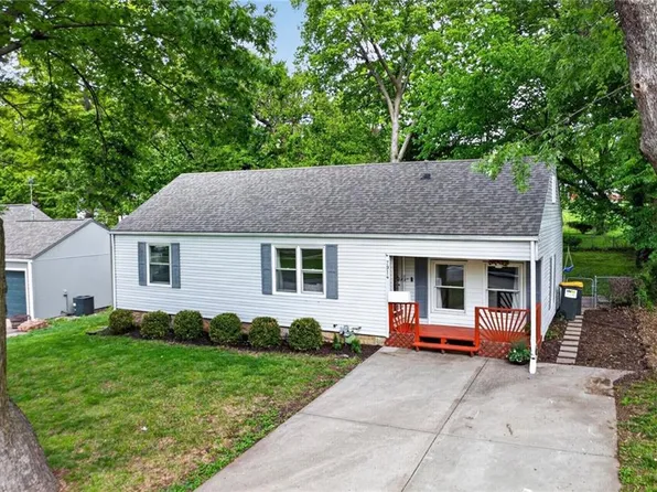 7914 W 60th St, Overland Park, KS 66202