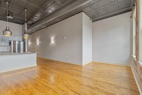 321 S Salina St #502 — Photo 17
