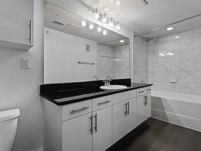B2-Sand Dollar-Bathroom B2-Sand Dollar-Bathroom