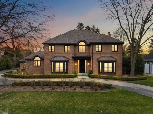 10 Cameron Pl, Grosse Pointe, MI 48230