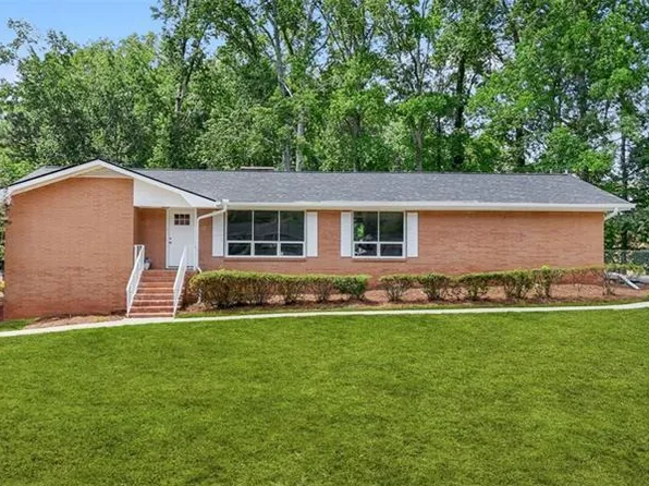 324 Plantation Cir, Fayetteville, GA 30214