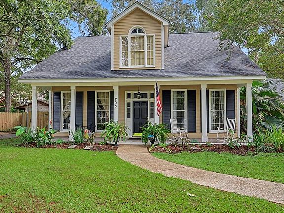 2nd image of 205 Branch Ln