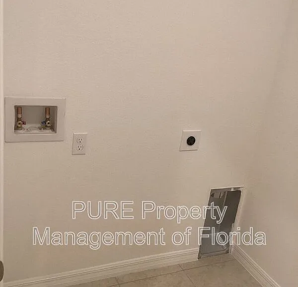14193 SW 44th Ct — Photo 14