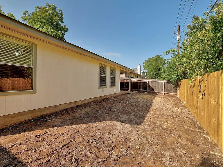 9724 Copper Creek Dr — Photo 26