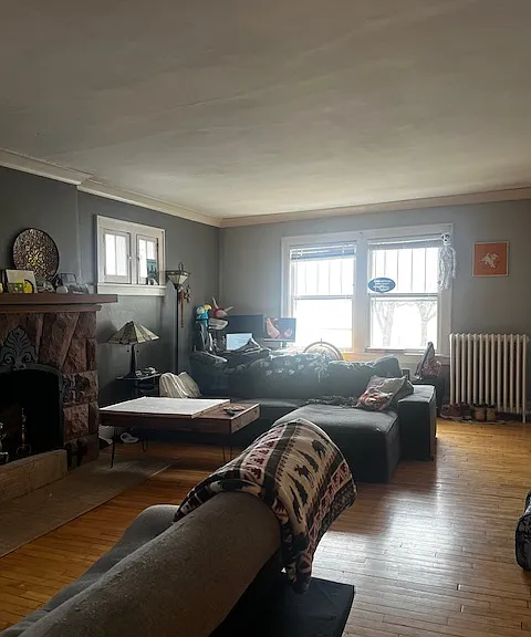 418-420 Morgan Ave S #1 — Photo 6