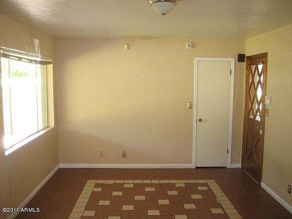 3rd image of 1648 E Nielson Ave