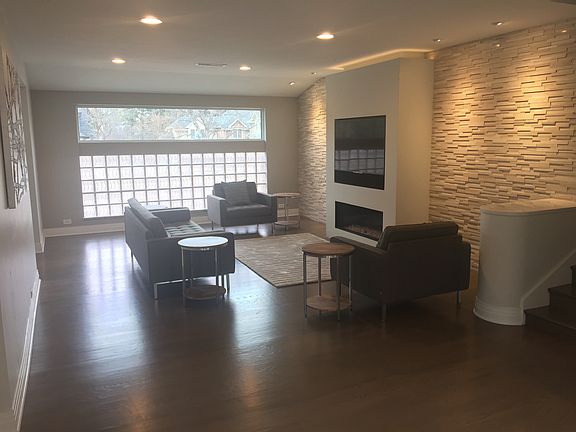 5th image of 3040 E Exposition Ave
